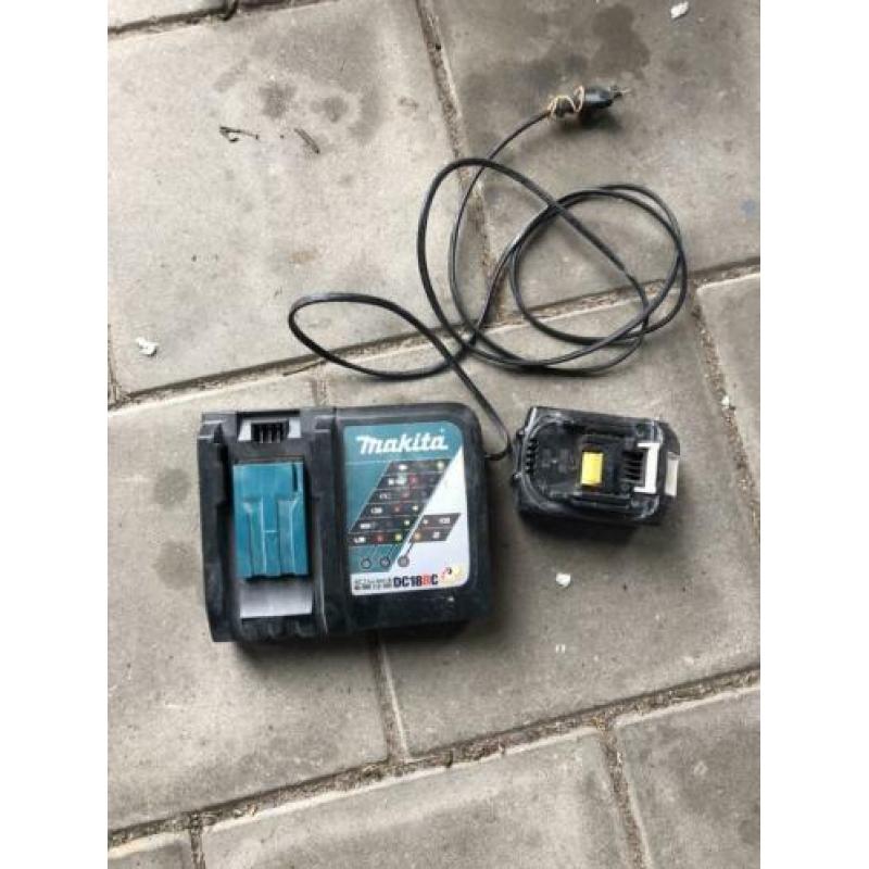 Makita DC18RC Oplader met Accu
