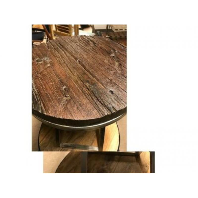 Salontafel 40x35x30 cm.