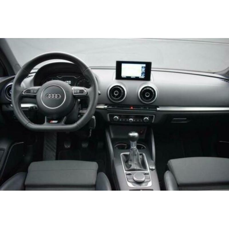 Audi A3 Limousine 2.0 TDI 150PK 2x S-line ORG.NED/PANORAMADA
