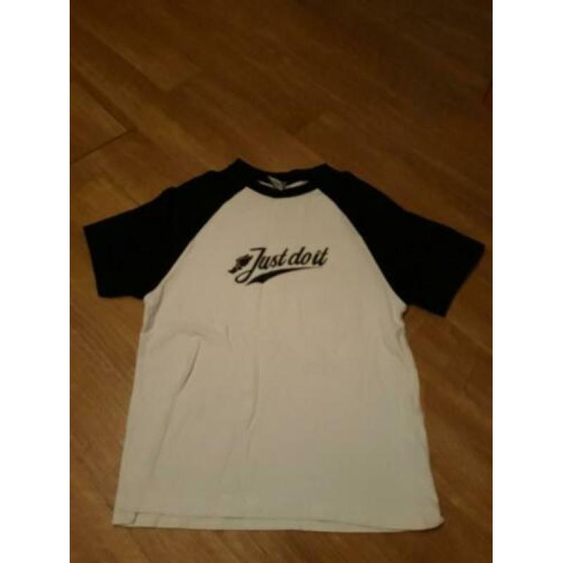 Nieuw(staat) Nike tshirt maat 128-140