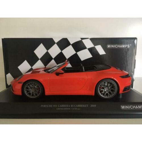 Porsche 911 Carrera 4S Cabriolet 2019 oranje 1:18 (nieuw)