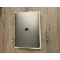 Macbook Pro 15” 2018 16GB 256GB 6Cores