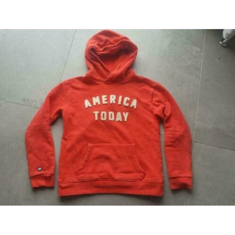 America Today rode hooded sweater maat 146-152