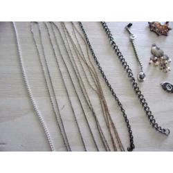 SALE!! 5,00euro,,HANGERS/BEDELS en KETTINGEN