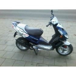 sym allo 2011 geel kenteken