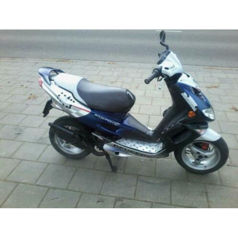 sym allo 2011 geel kenteken