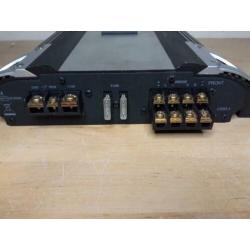 JBL versterker totaal 320 watt