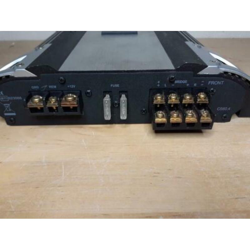JBL versterker totaal 320 watt