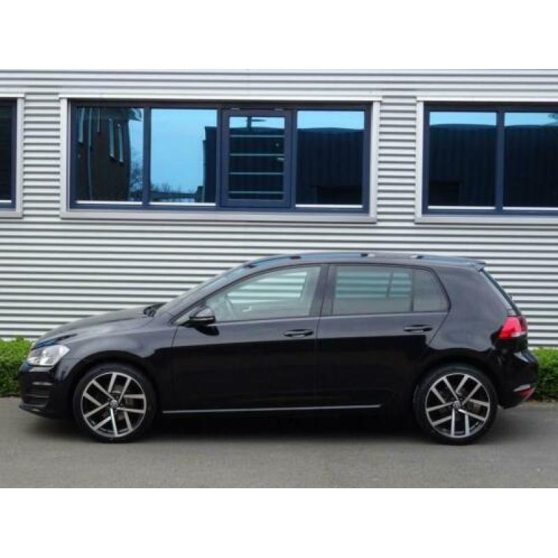 Volkswagen Golf 7 1.2 TSI Comfortline 5-Drs Navigatie PDC!