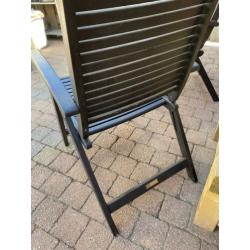 2 zgan zwarte hardhouten tuinstoelen