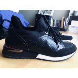Zwarte dames sneakers maat 42