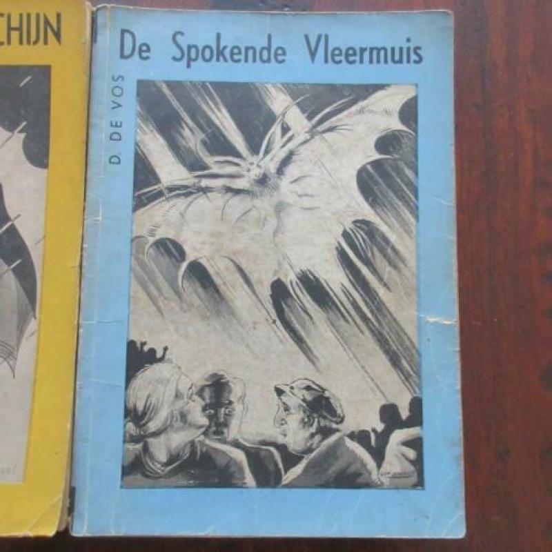 3 antieke boeken P Broos - D de Vos -J v d Heijden