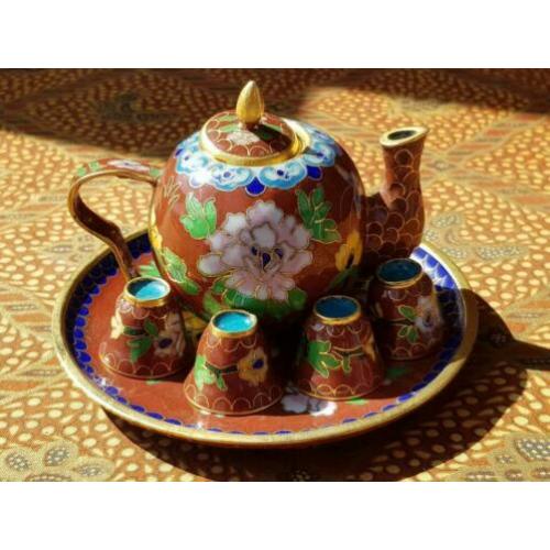 Mooi vintage Chinees cloisonne theeserviesje zesdelig.