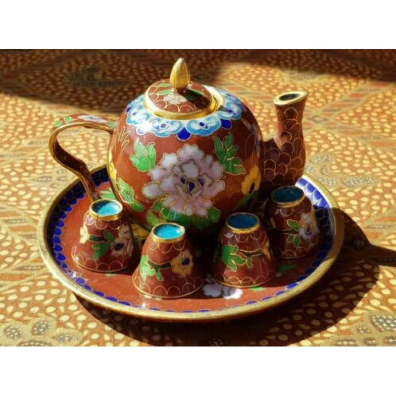 Mooi vintage Chinees cloisonne theeserviesje zesdelig.