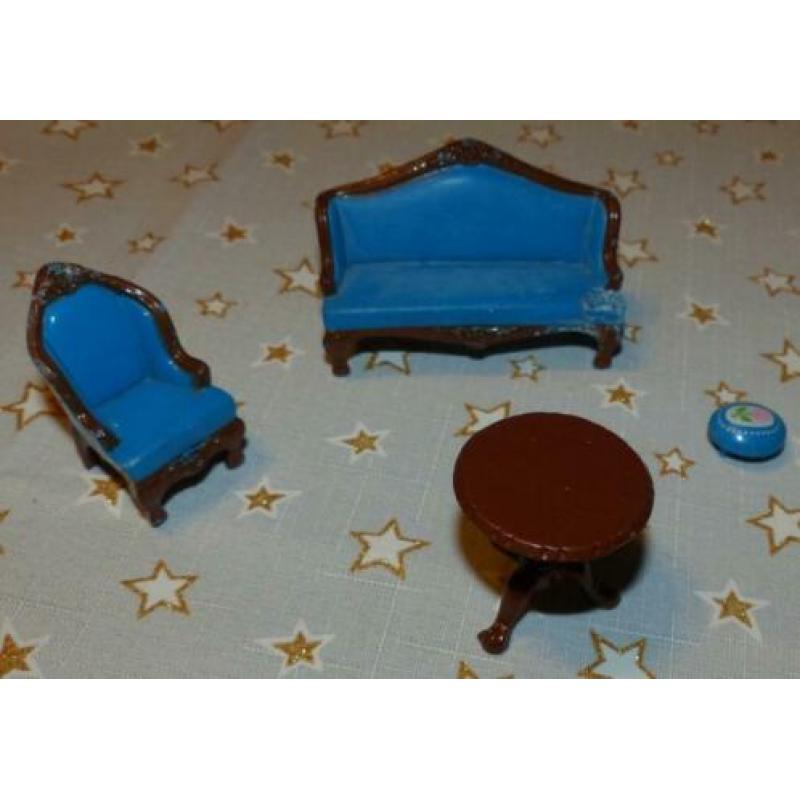 Poppenhuis meubels – MEUBELTJES (in goede staat)