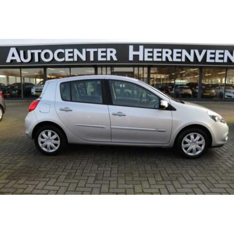 Renault Clio 1.5 dCi Collection 50 procent deal 1.725,- ACTI
