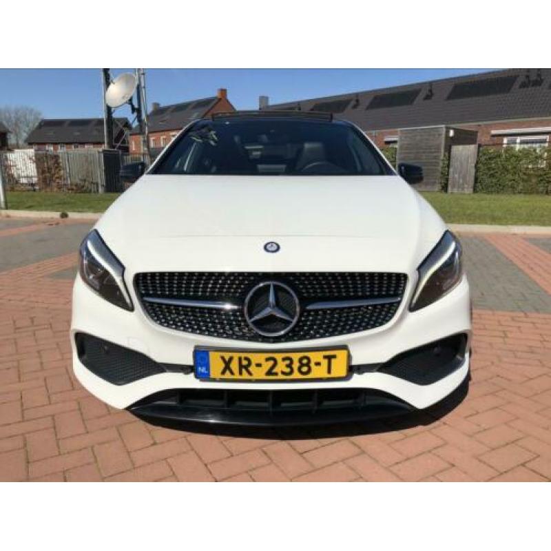 Mercedes-Benz A200 Night Edition, AMG, Auto, Pano, Apple