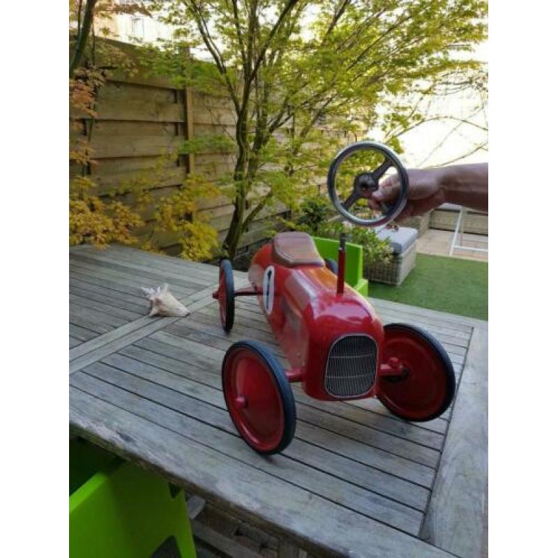 Rode retro roller loopauto James