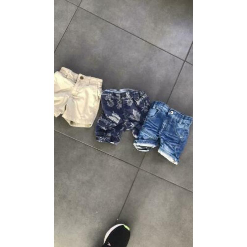 Drie korte broeken mt74