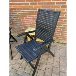2 zgan zwarte hardhouten tuinstoelen
