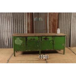 Industrieel retro vintage werkbank/dressoir/toonbank nr.8010