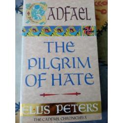 5 deeltjes van cadfael geschreven door ellis peters.pockets