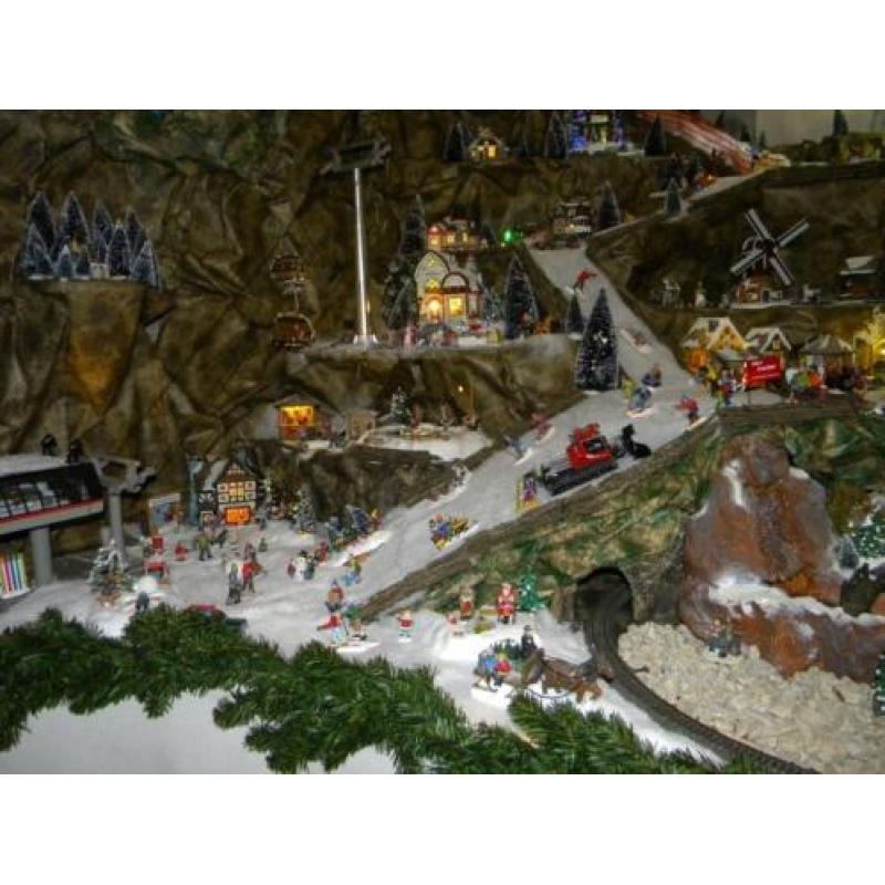 Compleet Groot Kerstdorp ca 4.2 mtr breed