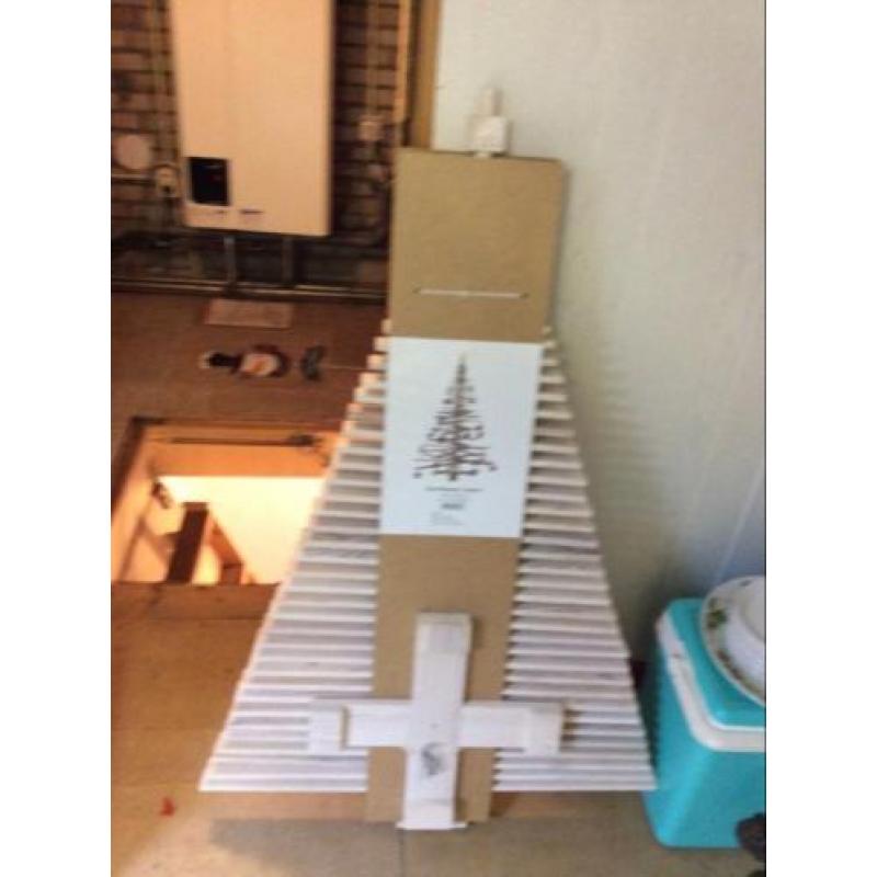 Nieuw in de verpakking houten kerstboom