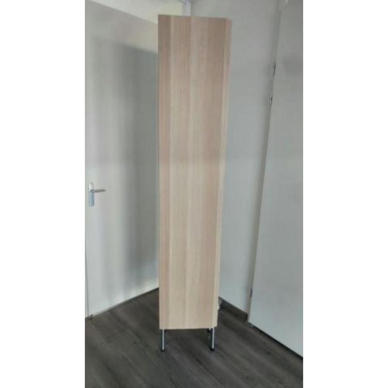 Ikea Godmorgon hoge badkamerkast kleur eiken met poten