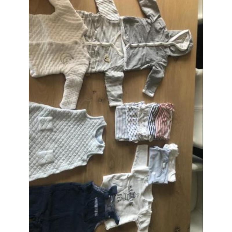 Prachtige jongens kleertjes maat 50-62 Petit bateau