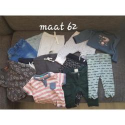 Jongens kleertjes van maat 50 t/m 74 En slaapzakken 70 en 80