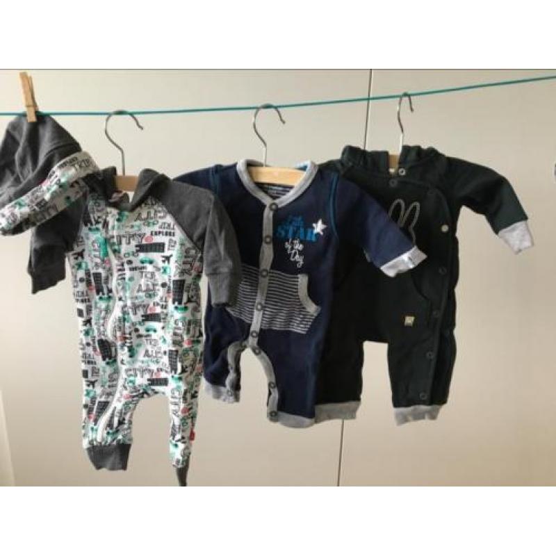 Babykleertjes maat 50