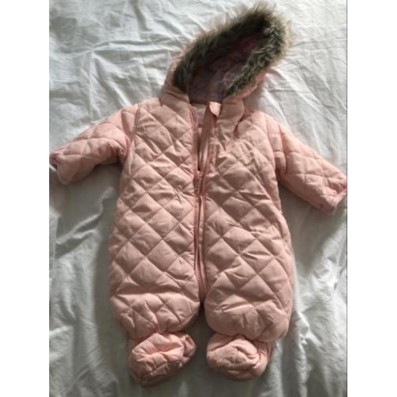 Leuk pakket meisjeskleding (baby) maat 50/56