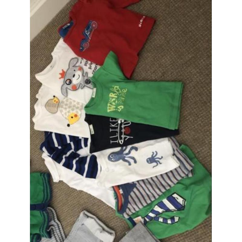 Pakket met jongens baby kleding, maat 50, 56, 62