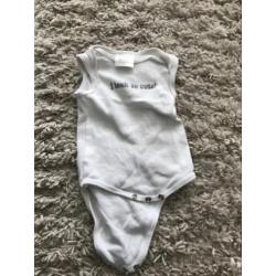 Vier witte rompers