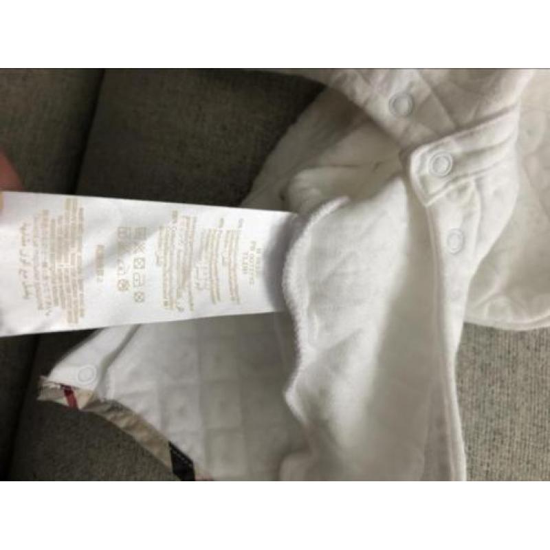 BURBERRY boxpakje 54 50 56 1 maand