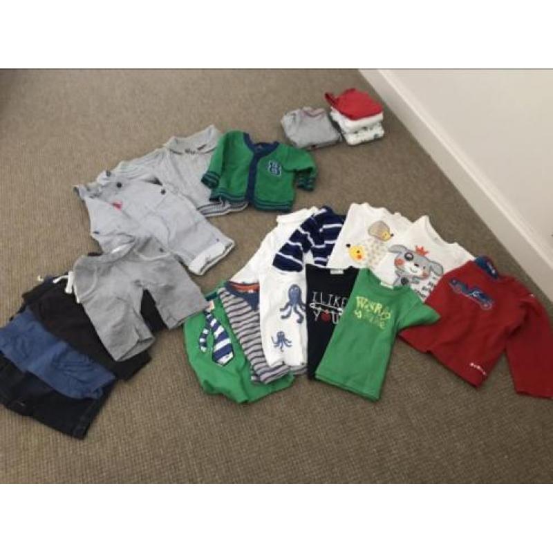 Pakket met jongens baby kleding, maat 50, 56, 62