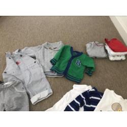 Pakket met jongens baby kleding, maat 50, 56, 62