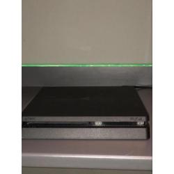 Playstation 4 slim 1TB zwart (LEES BESCHRIJVING!)