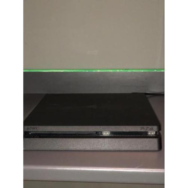 Playstation 4 slim 1TB zwart (LEES BESCHRIJVING!)