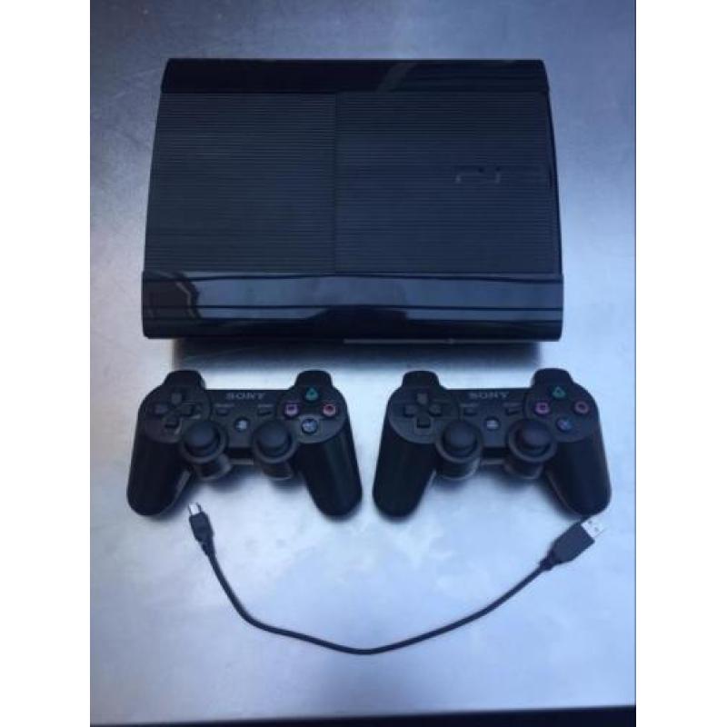 Ps3 super slim in doos