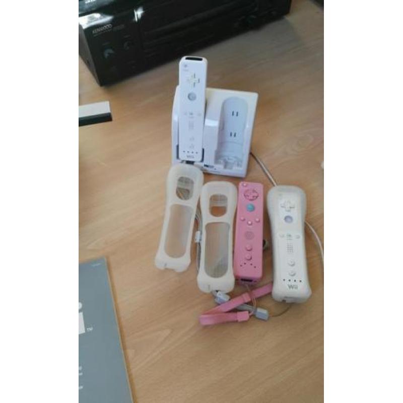 wii console + allerlei toebehoren en games! perfect