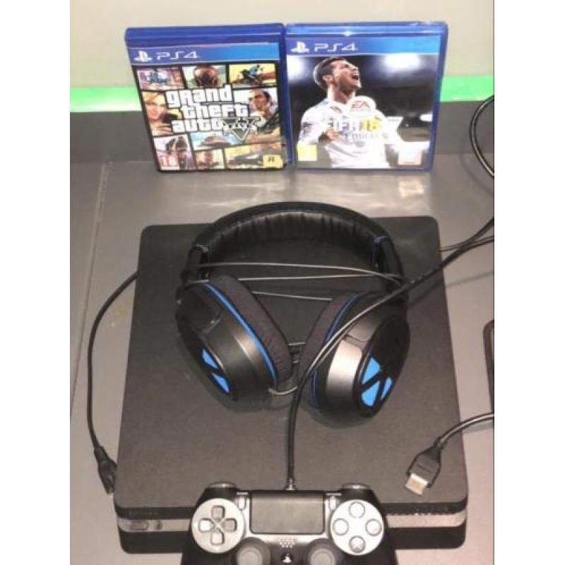 Playstation 4 slim 1TB zwart (LEES BESCHRIJVING!)