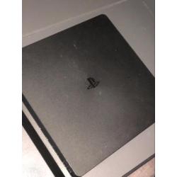Playstation 4 slim 1TB zwart (LEES BESCHRIJVING!)
